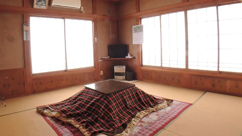 朝日屋 室内
